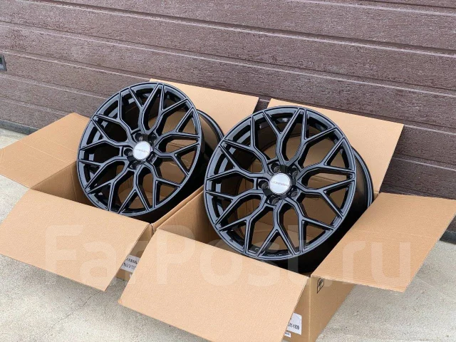 Vossen HF-2. 8.0x18", 5x114.3, ET35, �� 67,1���. ����