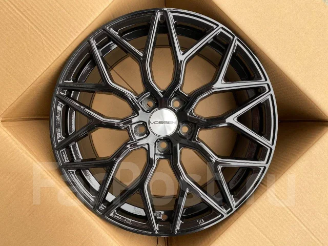 Vossen HF-2. 8.0x18", 5x114.3, ET35, �� 67,1���. ����