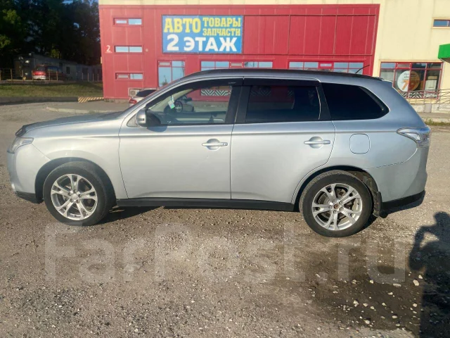 Mitsubishi Outlander. ��������, 4wd, 2.0 (146��.�.), ������, 315 000����. �� ����