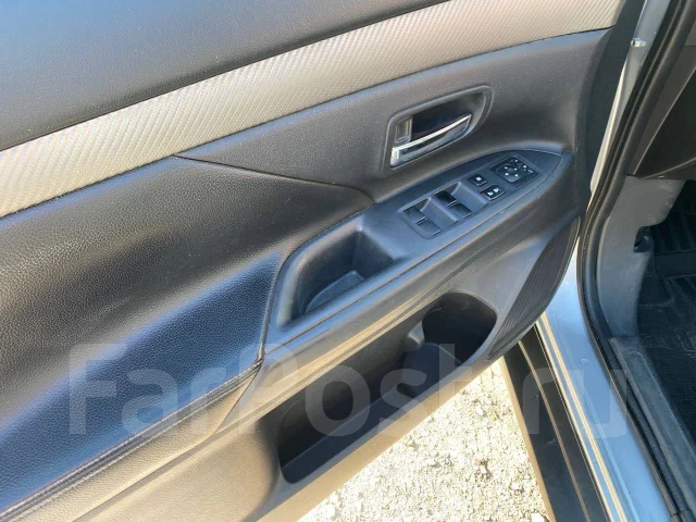 Mitsubishi Outlander. ��������, 4wd, 2.0 (146��.�.), ������, 315 000����. �� ����
