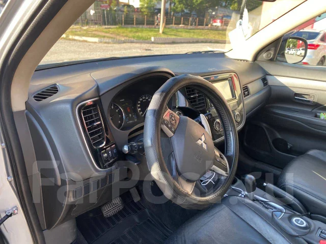 Mitsubishi Outlander. ��������, 4wd, 2.0 (146��.�.), ������, 315 000����. �� ����