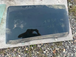 ������ ������ ����� ��� ���� �� Toyota Wish 2003-2009 ����