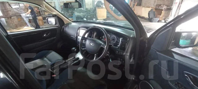 Ford Escape ����