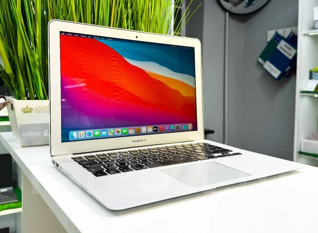 Apple MacBook Air 13 2013 Mid MD760 ����