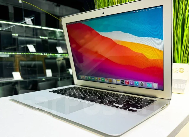 Apple MacBook Air 13 2013 Mid MD760 ����