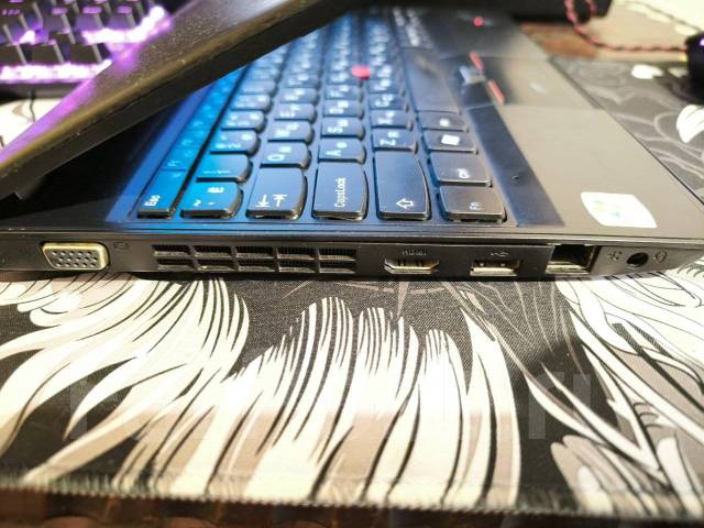 Lenovo ThinkPad X121e. 11.6", 1,3����, ��� 4 ��, ���� 300���, WiFi: 1, Bluetooth: 1, ����������� �� 2��. ����
