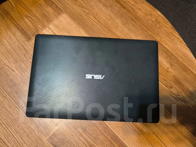 Asus X200CA. 11.6", 1,5����, ���� 120���, ����������� �� 1��. ����