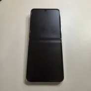 Samsung Galaxy Z Flip5. �/�, 8 �� ����