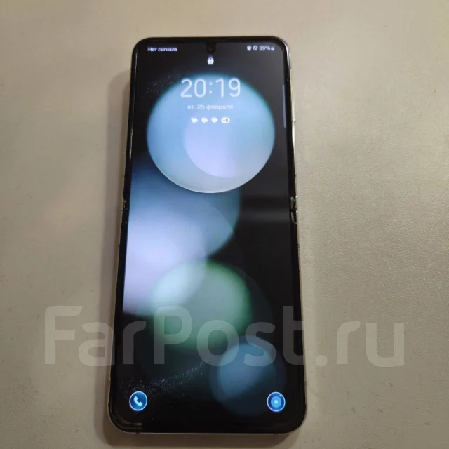 Samsung Galaxy Z Flip5. �/�, 8 �� ����