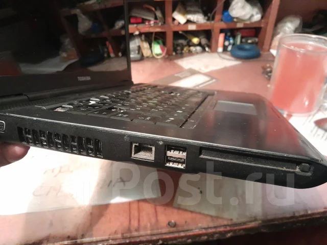Toshiba. 17", 1,5����, ��� 2048 ��, ���� 100���, WiFi: 1, Bluetooth: 1 ����