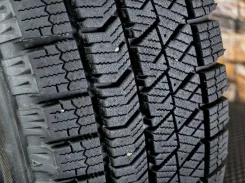 Bridgestone Blizzak VRX2. ������, ��� �����, 2018 ���, �/�, ����� 5 % ����