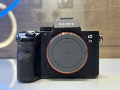 Sony Alpha ILCE-7 III Body ����