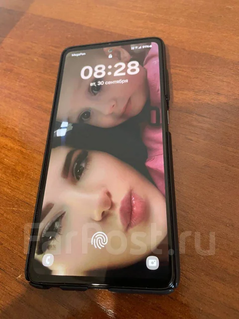 Samsung Galaxy A52. �/�, 256 ��, ������, 4G LTE, NFC ����