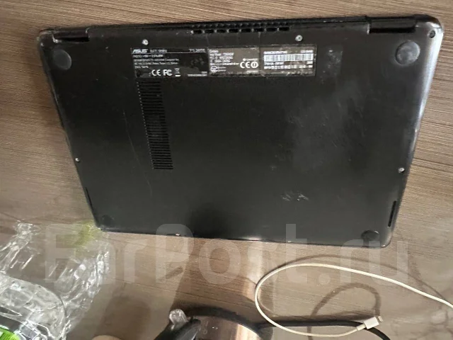 Asus. 13.3", 2,5����, ��� 8 ��, ���� 1 000���, WiFi: 1, Bluetooth: 1, ����������� �� 2��. ����