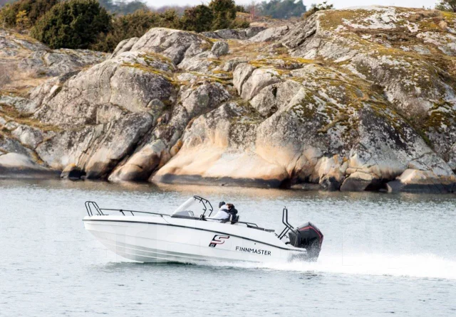 Finnmaster. ����� 6,4��., ��������� ��� ���������, 150��.�., ������. ��� ����� �� ������������ ����