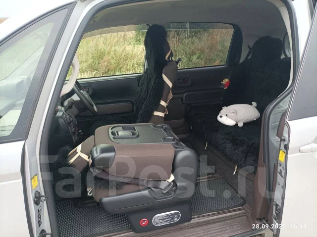 Toyota Spade. ��������, ��������, 1.3 (95��.�.), ������, 76 560����. �� ����