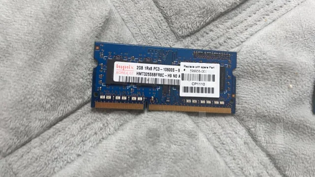 ����������� ������ 2 �� so dimm 10600s Hynix pc-3 ����