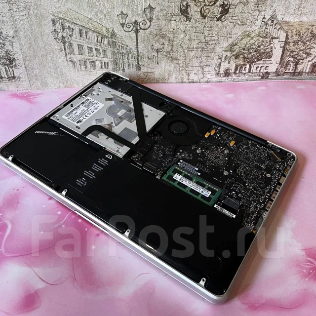 Apple MacBook Pro 13 2011 Early. 13.3", 2,4����, ��� 8 ��, ���� 240���, WiFi: 1, Bluetooth: 1, ����������� �� 2��. ����