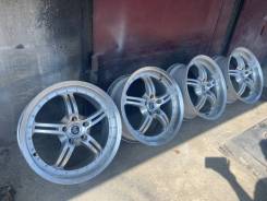 Stern. 8.5x18", 5x114.3, ET45 