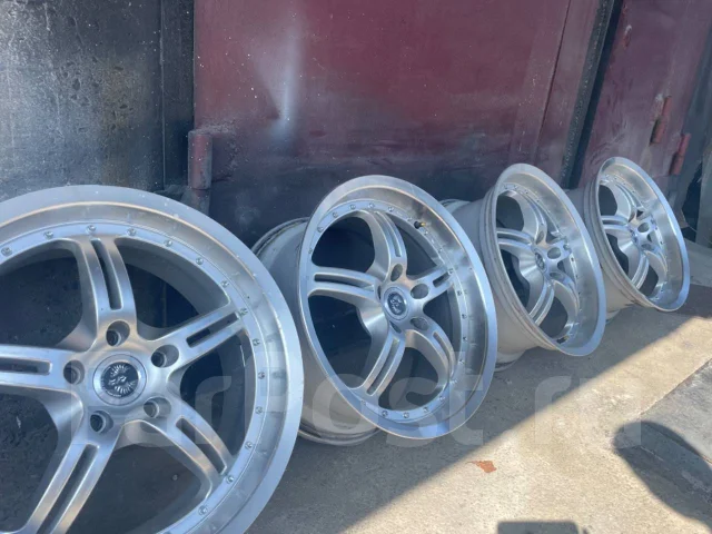 Stern. 8.5x18", 5x114.3, ET45 ����