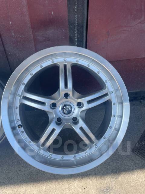 Stern. 8.5x18", 5x114.3, ET45 ����