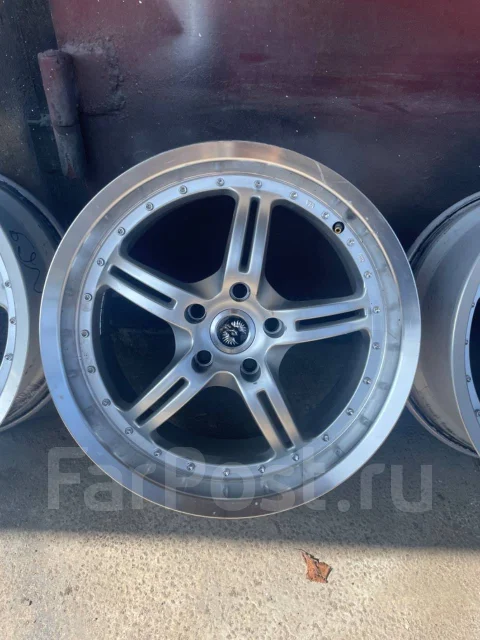 Stern. 8.5x18", 5x114.3, ET45 ����