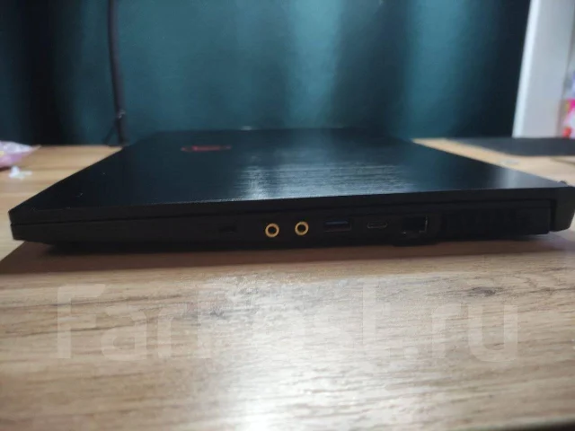 MSI GF75 Thin 9RCX. 17.3", 2,4����, ��� 32 ��, ���� 512���, WiFi: 1, Bluetooth: 1 ����