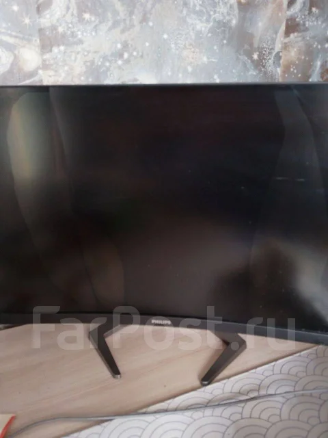 Philips. 70" ����