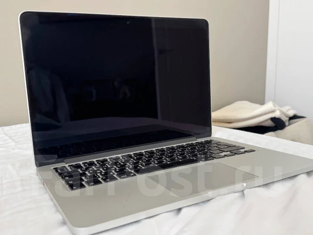 Apple MacBook Pro 13 2015 Early. 13.3", 2,7����, ��� 8 ��, ���� 125���, WiFi: 1, Bluetooth: 1, ����������� �� 1��. ����