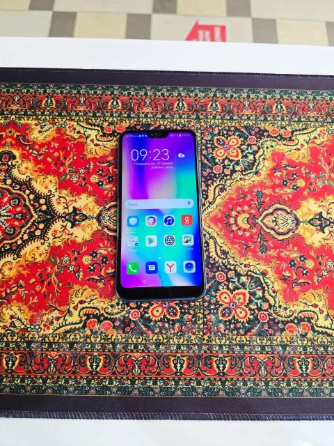 Honor 10. �/�, 64 ��, �����, 3G, 4G LTE, Dual-SIM, ����������, NFC ����