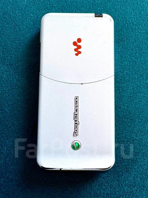 Sony Ericsson Walkman W580i. �/�, �����, ��������� ����