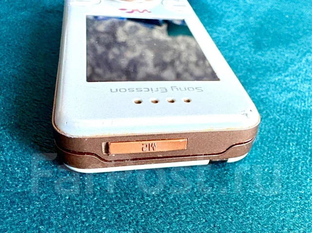 Sony Ericsson Walkman W580i. �/�, �����, ��������� ����