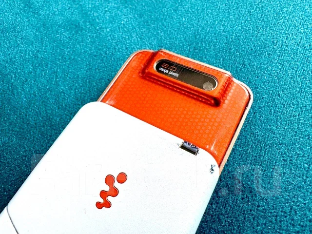 Sony Ericsson Walkman W580i. �/�, �����, ��������� ����