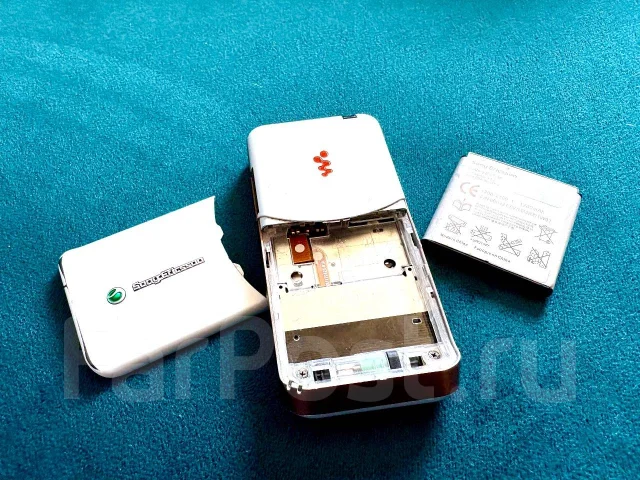 Sony Ericsson Walkman W580i. �/�, �����, ��������� ����