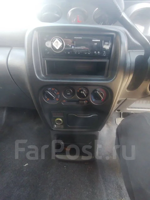 Daihatsu YRV ����