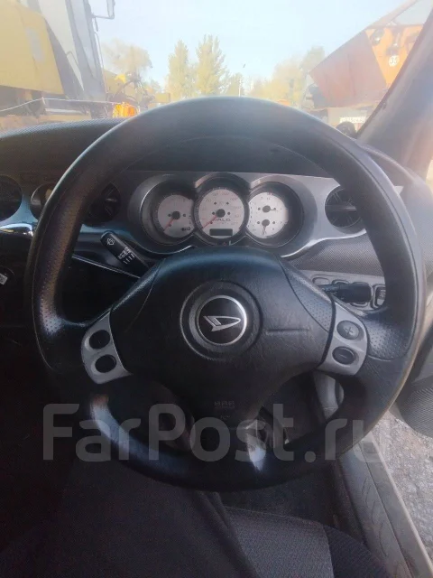 Daihatsu YRV ����