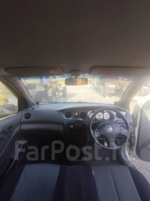 Daihatsu YRV ����