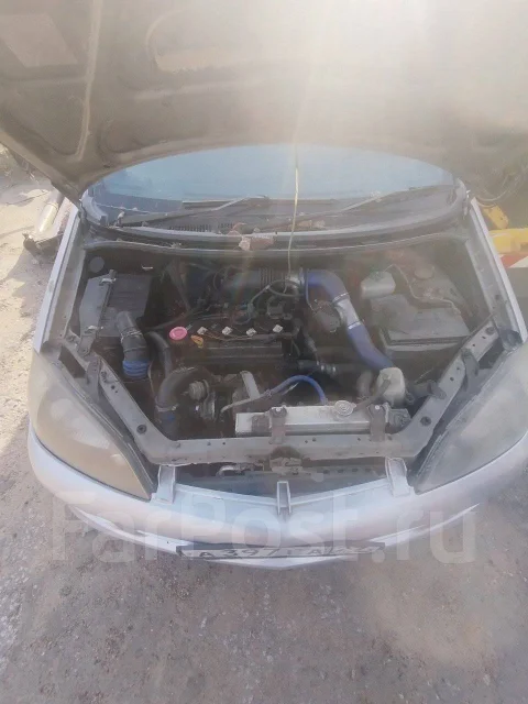 Daihatsu YRV ����