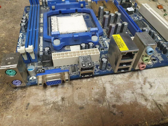 GeForce 7025 ����