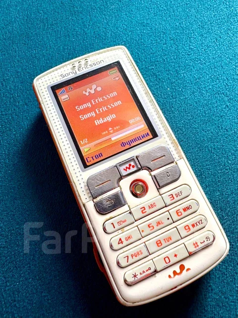 Sony Ericsson Walkman W800i. �/� ����