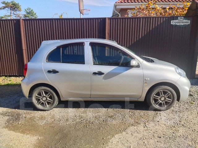 Nissan March. ��������, ��������, ������, 79����. �� ����