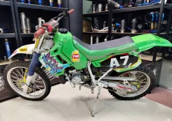 Kawasaki KDX 200 ����