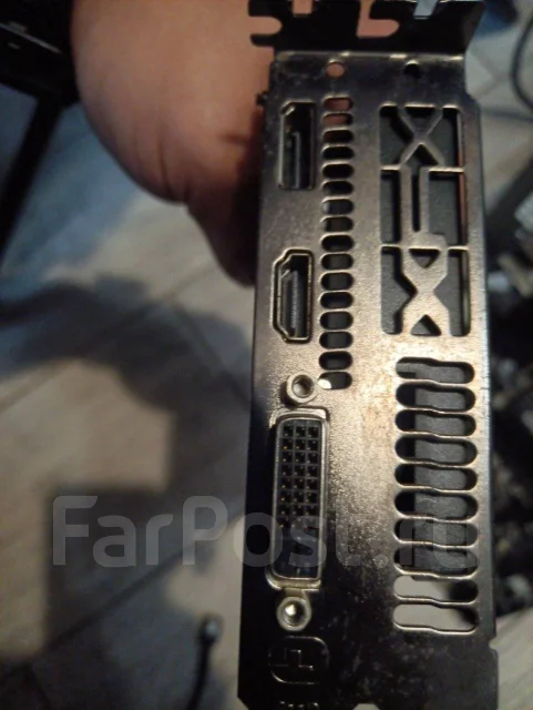 Radeon RX 560 ����