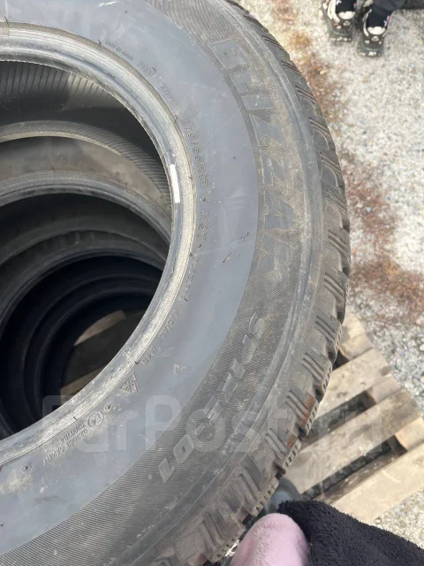Bridgestone Blizzak Spike-01. ������, ����������, 2013 ���, �/�, ����� 10 % ����