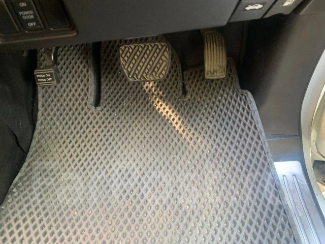 Nissan Serena. ��������, ��������, 2.0 (147��.�.), ������, 112����. �� ����