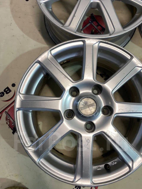 ����� Sport Grant R15. 6.0x15", 5x114.3, ET45, �� 54,1���. ����