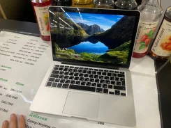 Apple MacBook Pro 13 2015 Early. 13", ��� 8 ��, ���� 512���, WiFi: 1, Bluetooth: 1, ����������� �� 6��. ����
