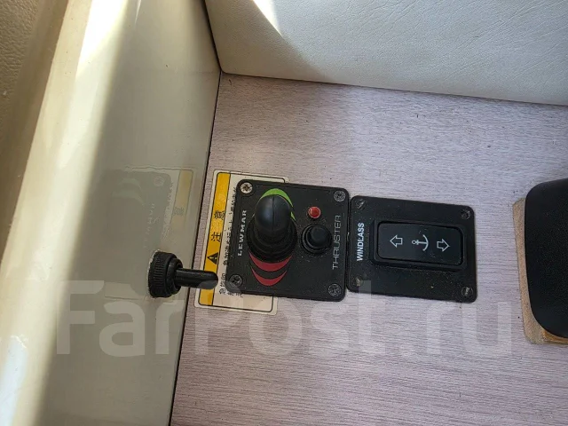 Yamaha CR-27. 1996 ���, ����� 8,6��., ��������� ���������, 225��.�., ������ ����