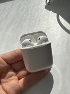 Apple AirPods ����