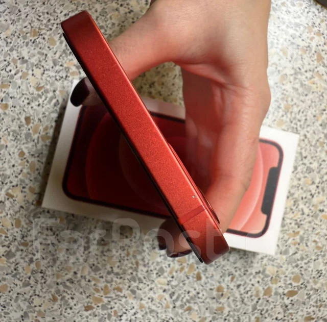 Apple iPhone 12. �/�, 64 ��, �������, 3G, 4G LTE ����
